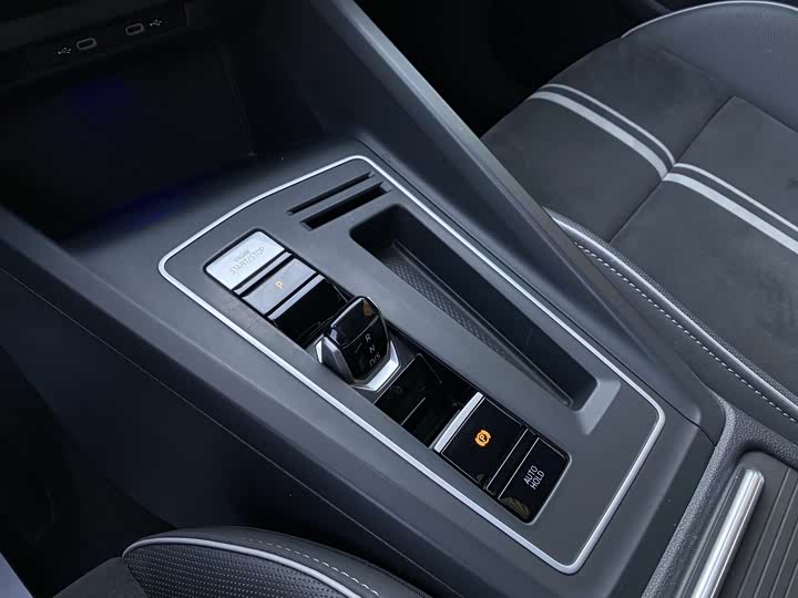 Фото 7 - Volkswagen Golf