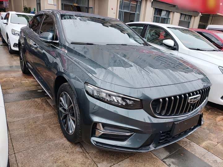 Фото 4 - Geely Preface