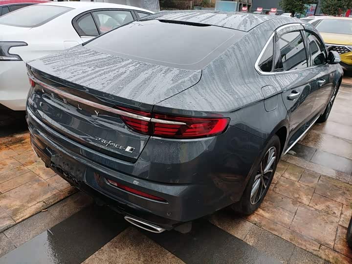 Фото 7 - Geely Preface