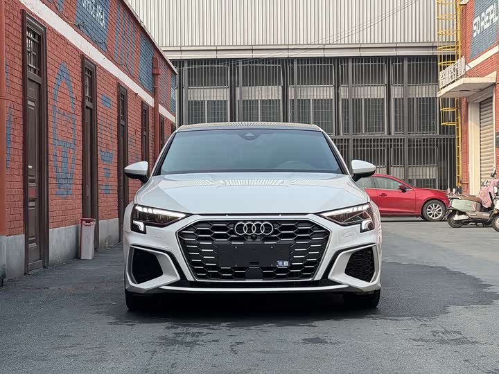 Фото 2 - Audi A3