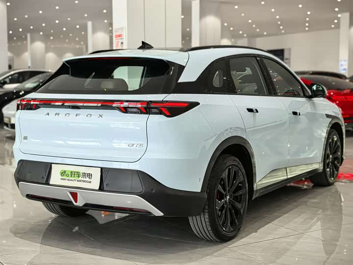 Фото 4 - BAIC Arcfox Alpha T5