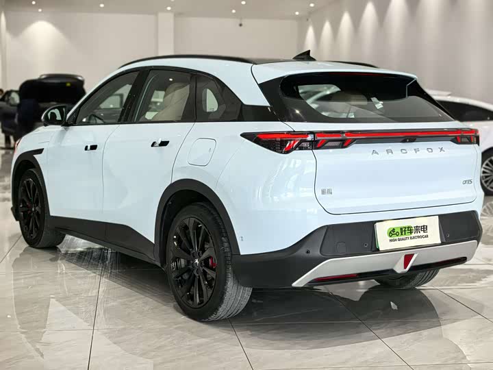 Фото 6 - BAIC Arcfox Alpha T5