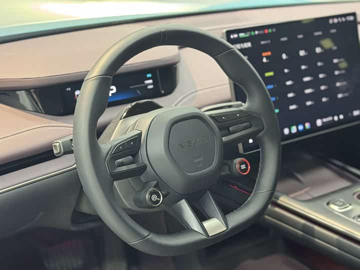 Фото 8 - Xiaomi SU7