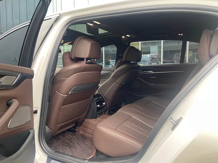 Фото 4 - BMW 5 Series