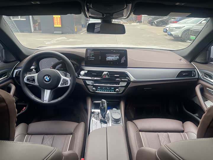 Фото 5 - BMW 5 Series