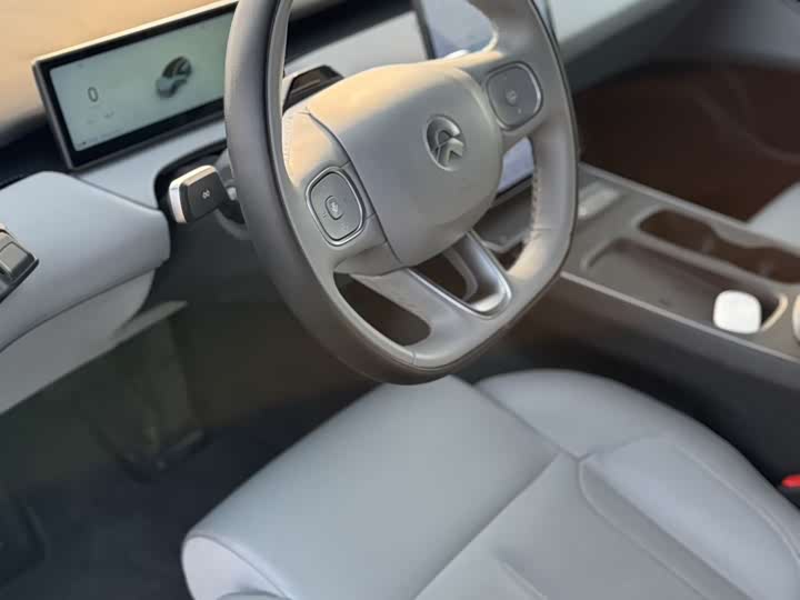 Фото 6 - Nio ET5T