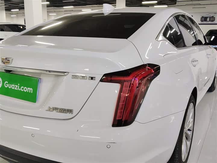 Фото 8 - Cadillac CT5