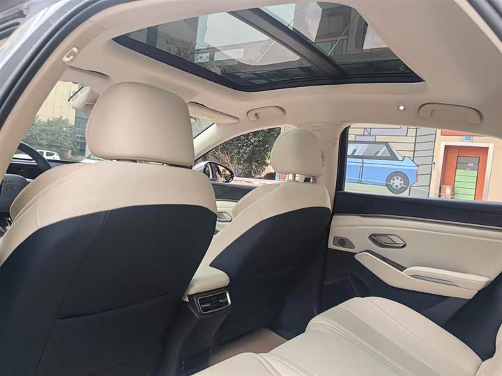 Фото 8 - BYD Qin L