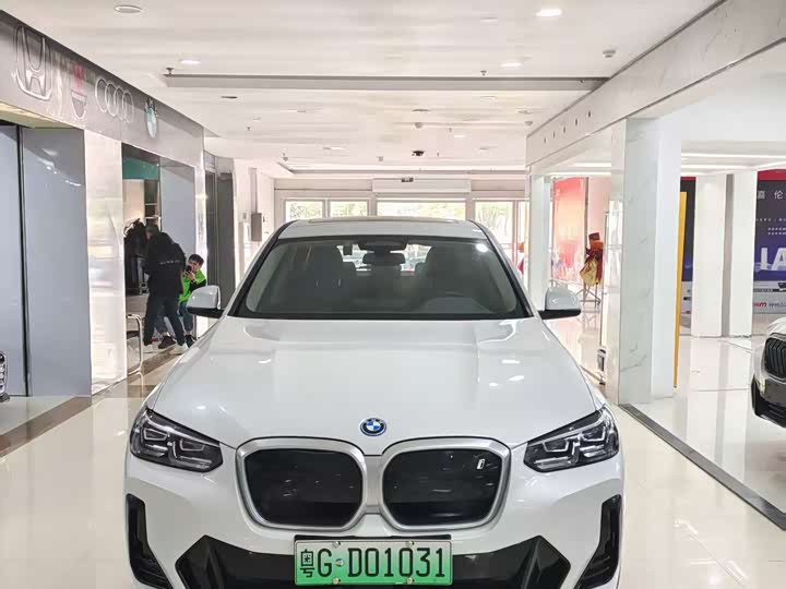 Фото 2 - BMW iX3