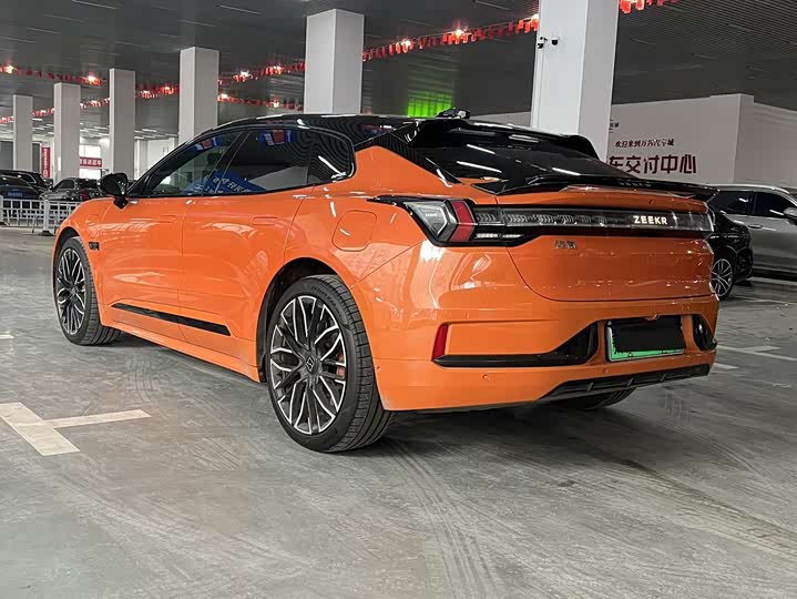 Фото 9 - Zeekr 001