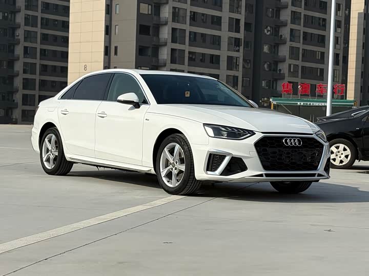 Фото 3 - Audi A4L