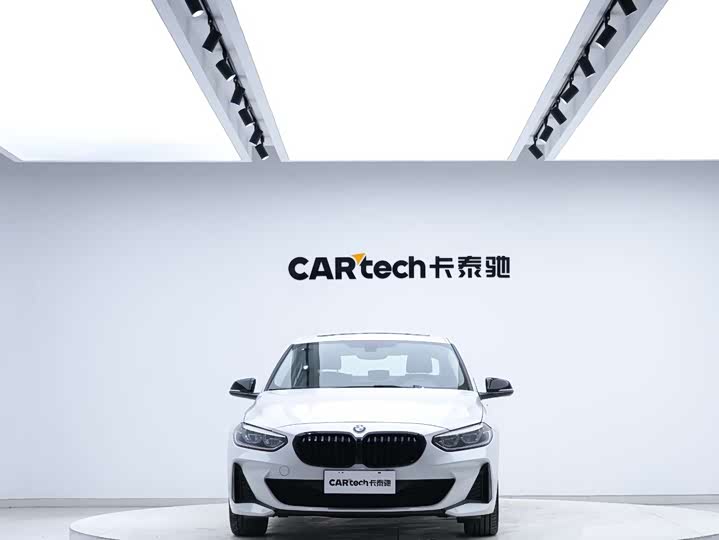 Фото 6 - BMW 1 Series