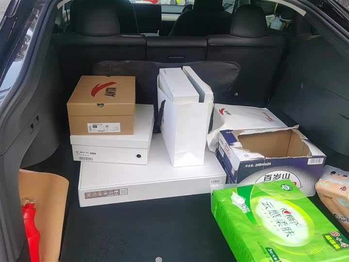 Фото 4 - Tesla Model Y