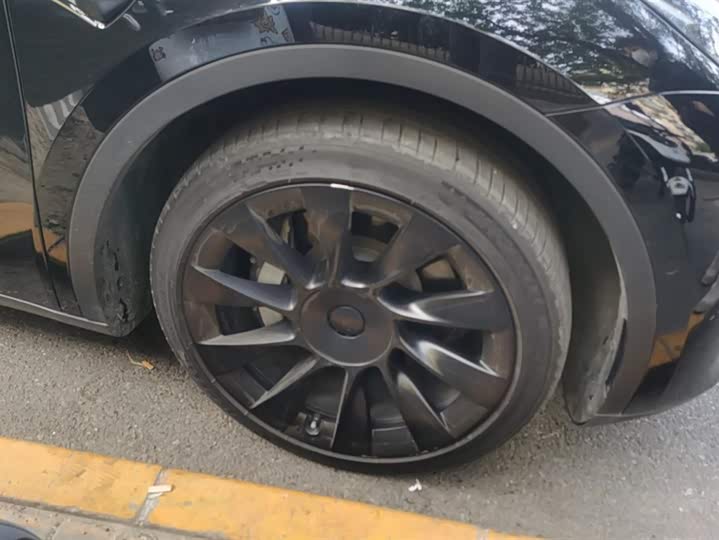 Фото 6 - Tesla Model Y