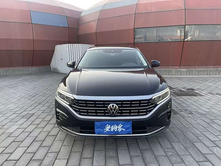 Фото 2 - Volkswagen Passat