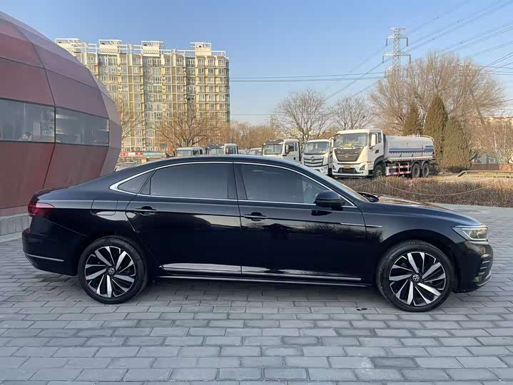 Фото 4 - Volkswagen Passat