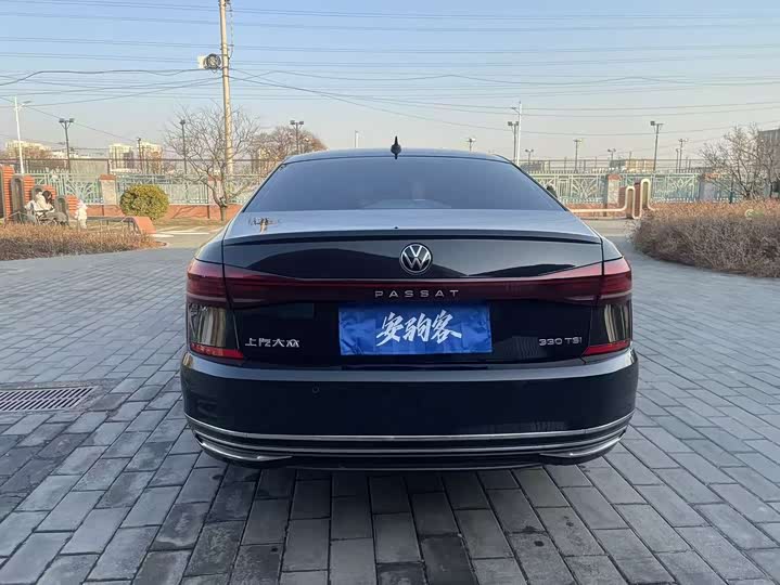 Фото 7 - Volkswagen Passat