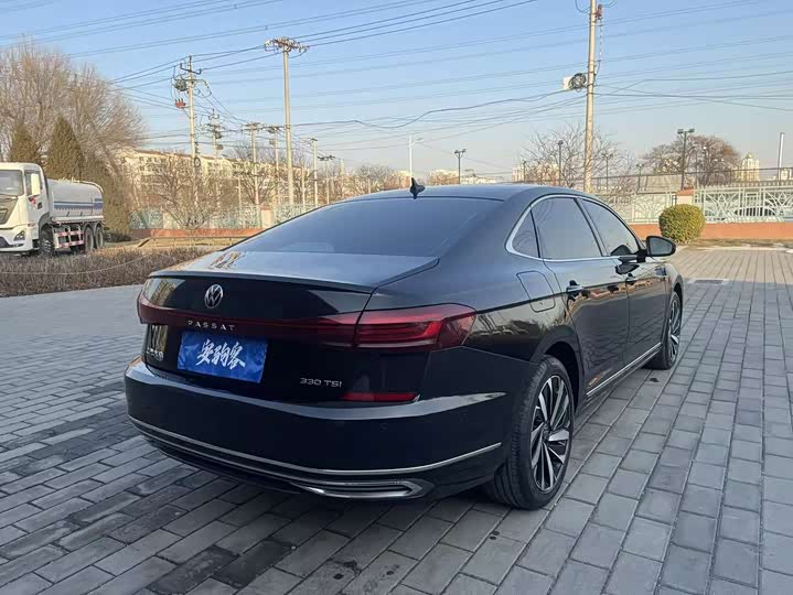 Фото 8 - Volkswagen Passat