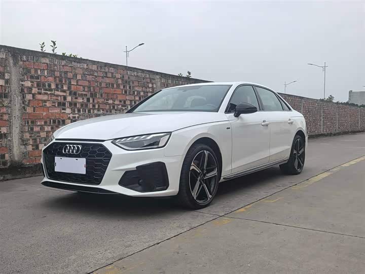 Фото 1 - Audi A4L