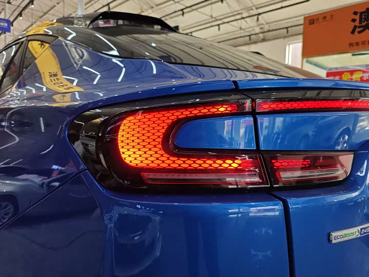 Фото 8 - Ford Mondeo Sport (Evos)