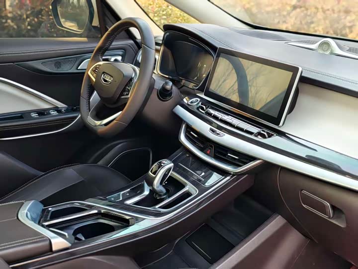 Фото 4 - Geely Jiaji