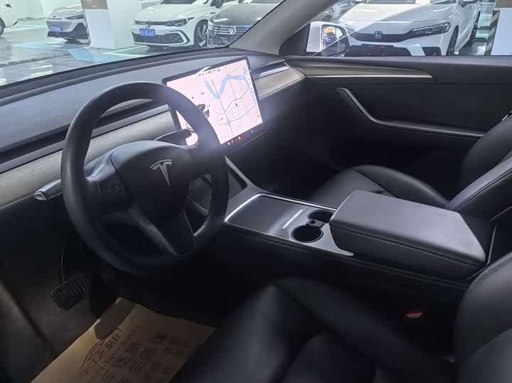 Фото 4 - Tesla Model Y