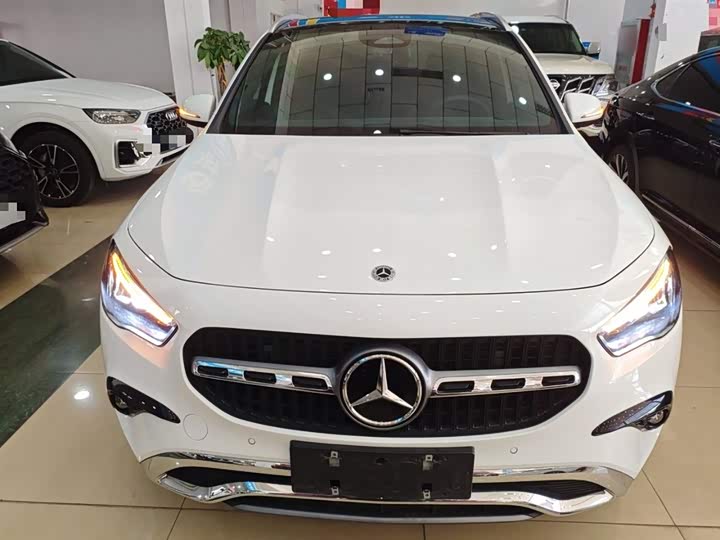Фото 3 - Mercedes-Benz GLA-Class