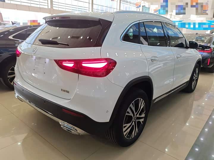 Фото 7 - Mercedes-Benz GLA-Class