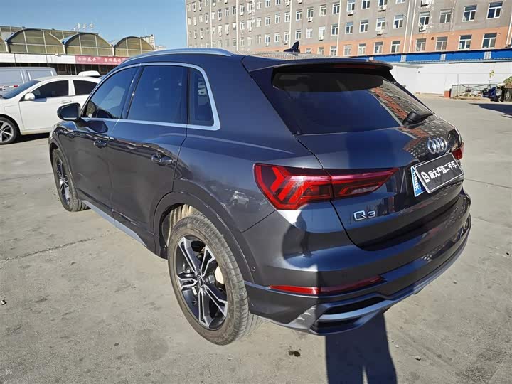 Фото 6 - Audi Q3