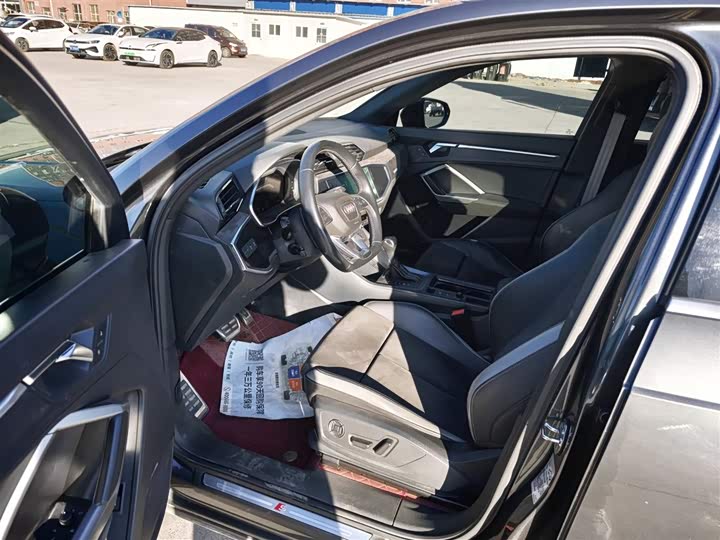 Фото 9 - Audi Q3