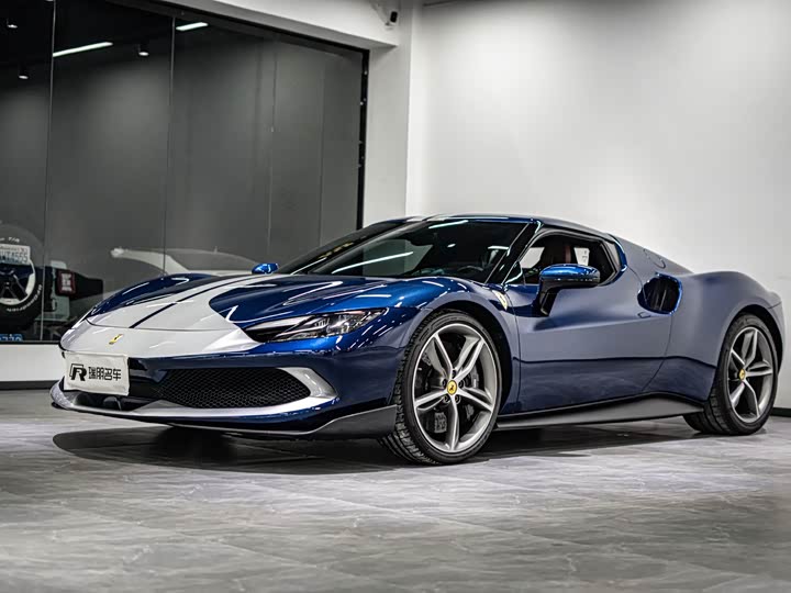 Фото 1 - Ferrari 296