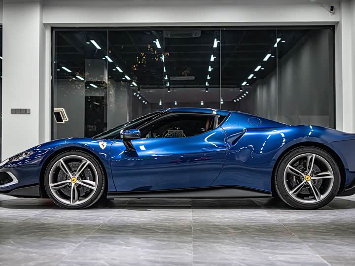 Фото 3 - Ferrari 296