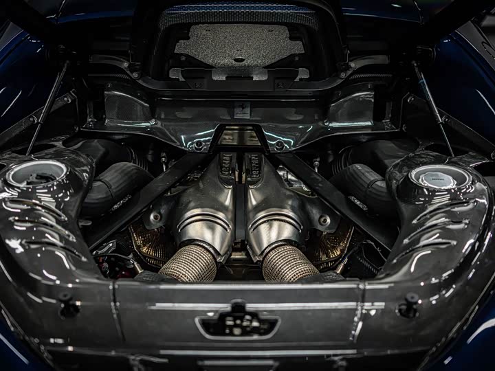 Фото 9 - Ferrari 296