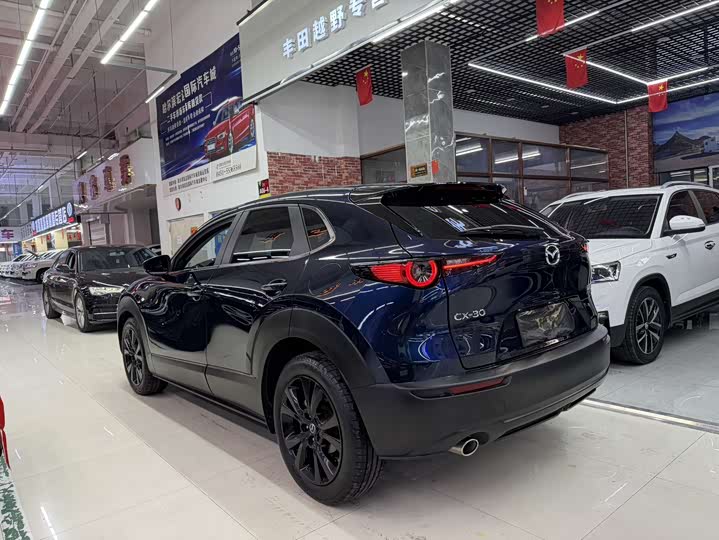 Фото 4 - Mazda CX-30