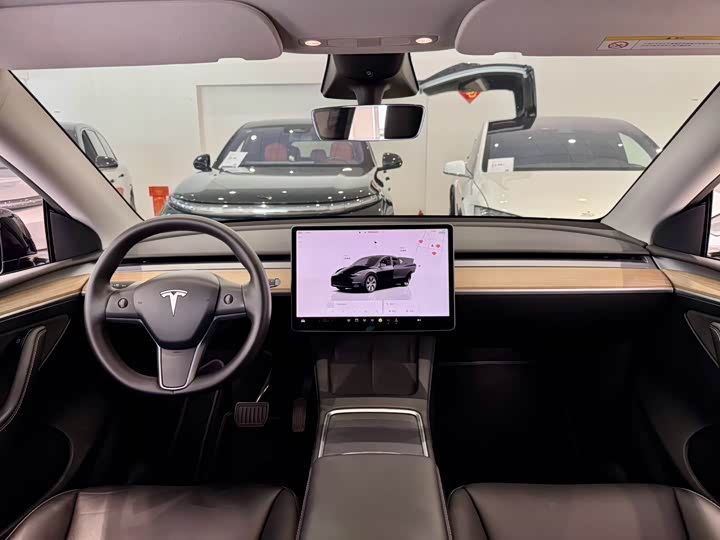 Фото 4 - Tesla Model Y