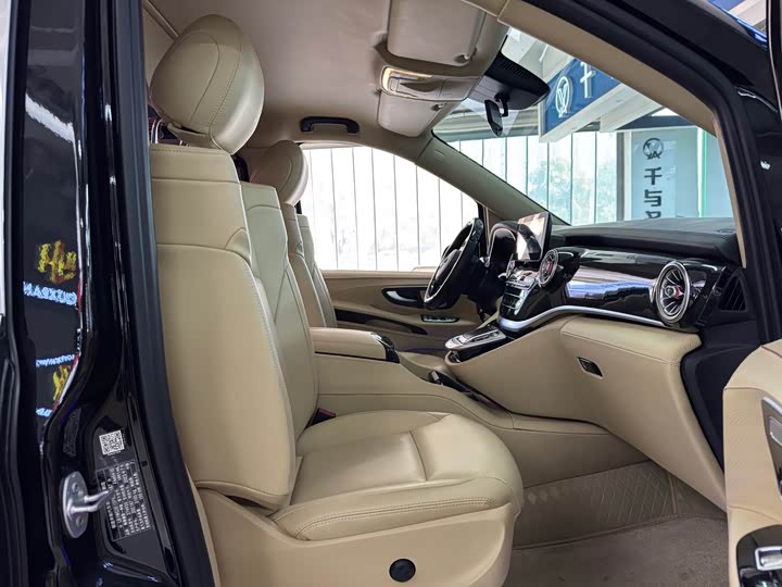 Фото 9 - Mercedes-Benz Vito