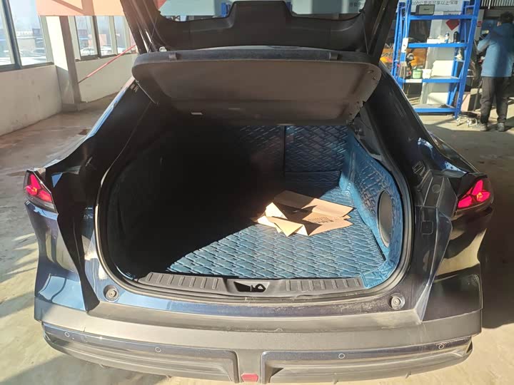 Фото 9 - Changan Deepal SL03