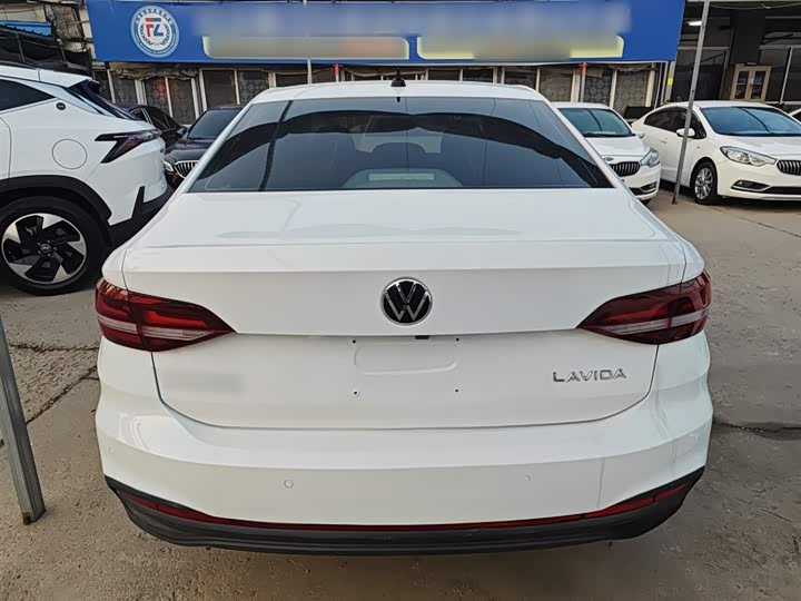 Фото 6 - Volkswagen Lavida