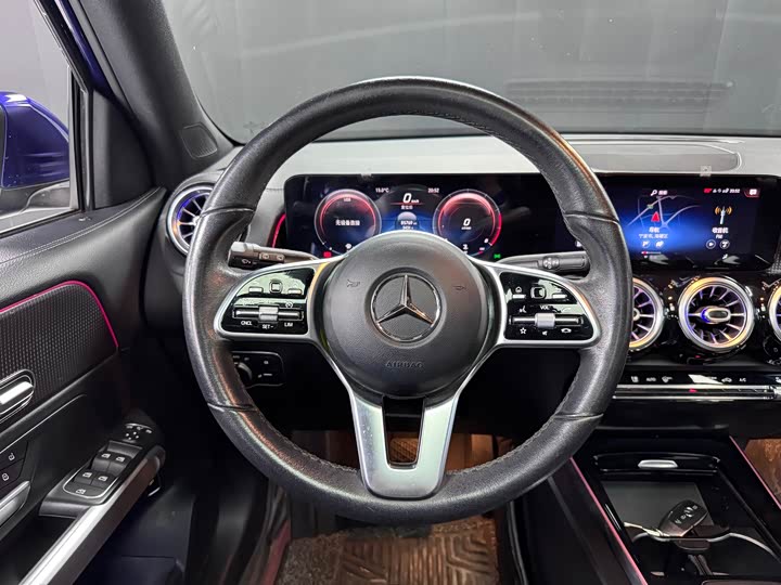 Фото 8 - Mercedes-Benz GLB-Class
