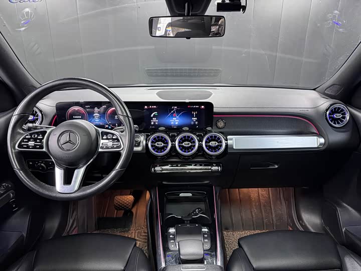 Фото 9 - Mercedes-Benz GLB-Class