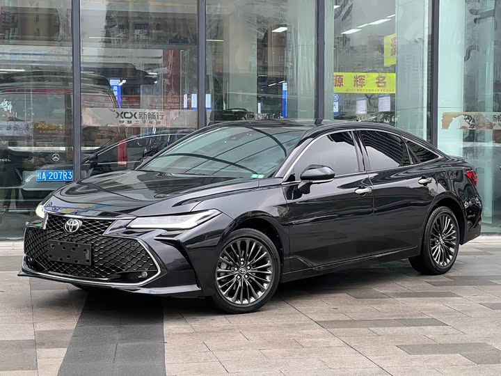 Фото 1 - Toyota Avalon