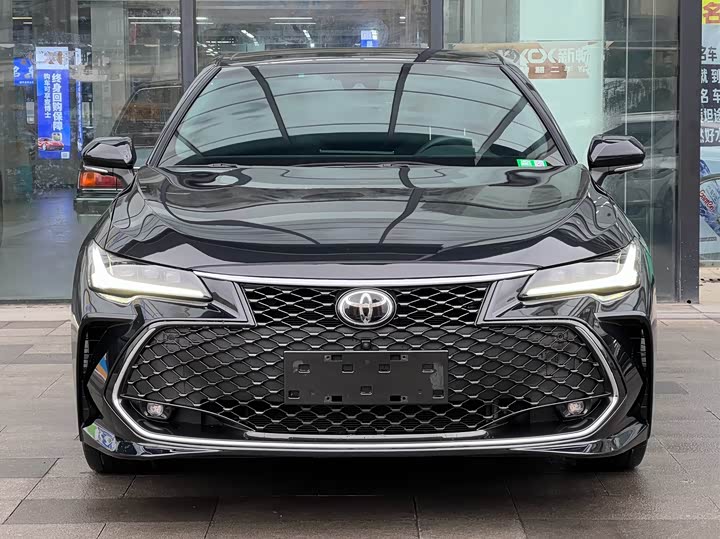 Фото 3 - Toyota Avalon