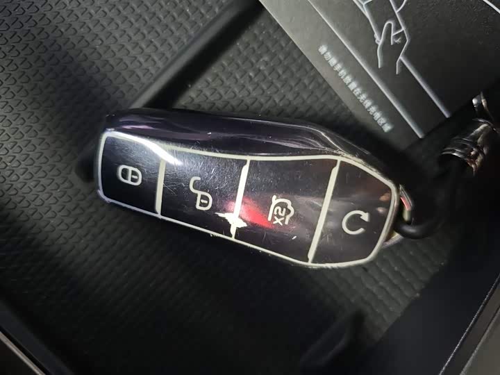 Фото 9 - BYD Qin L