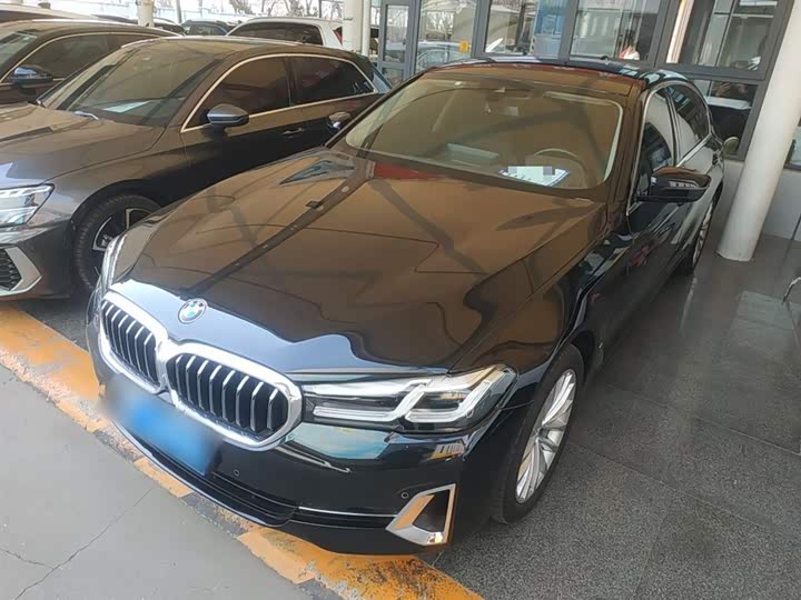 Фото 2 - BMW 5 Series