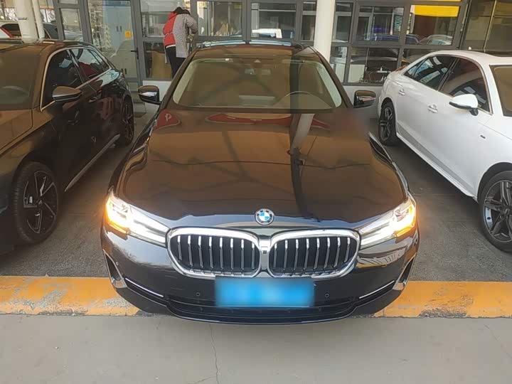 Фото 3 - BMW 5 Series