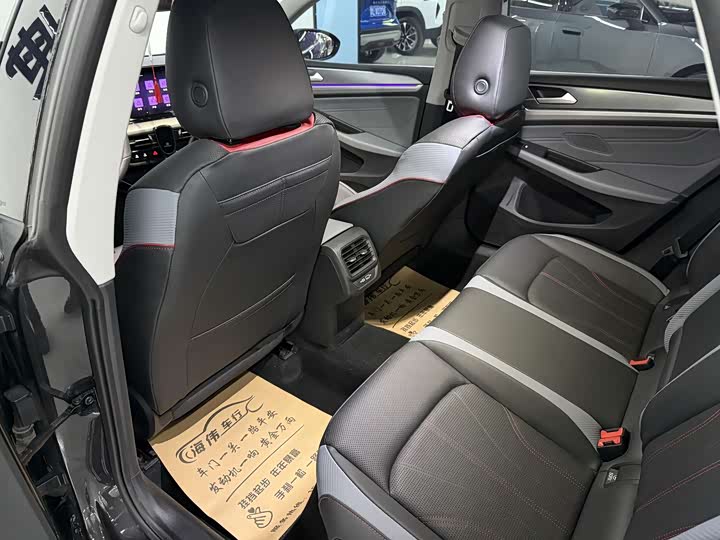 Фото 4 - Volkswagen Lamando L