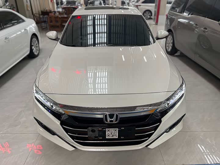Фото 2 - Honda Accord