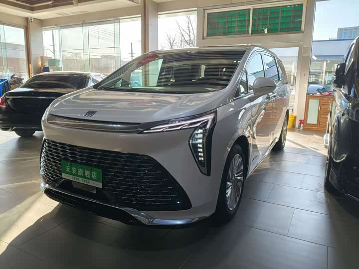 Фото 1 - Buick GL8 Century