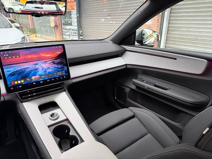 Фото 8 - Polestar 4