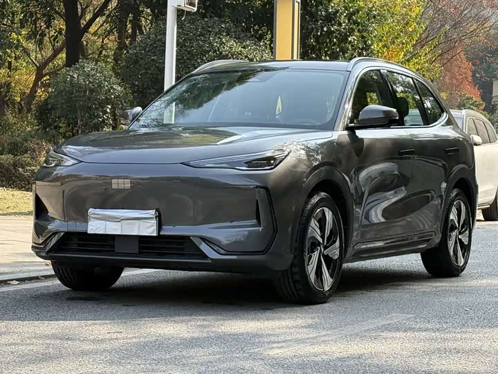 Фото 2 - Geely Galaxy E5